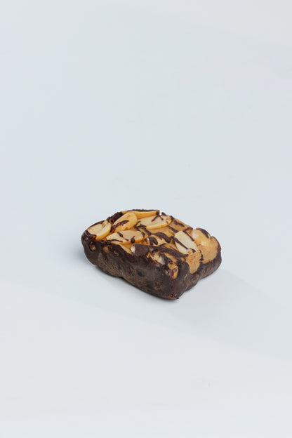 Peanut caramel chocolate bites