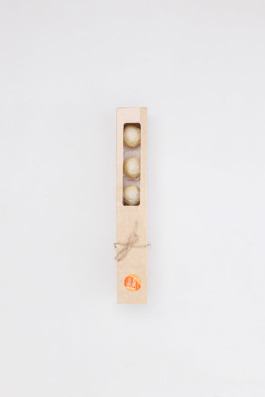 Coconut almond bites